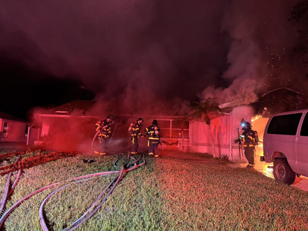 Firefighters Rescue Four Cats and a Dog Using Tiny Oxygen Masks 2 Hero firefighters in Florida saved 4 cats and a dog from a house fire using pet oxygen masks, proving lifesaving tools aren't just for humans. Read the full story!