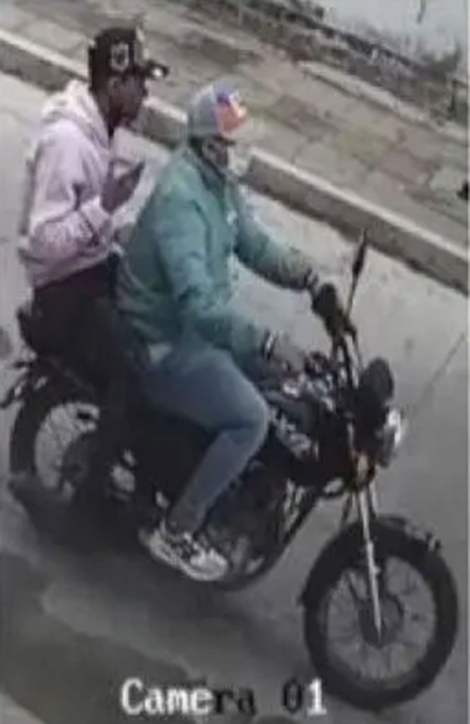 Hitmen Kill Mum, Dad, and Daughter During Lunch, Leaving Son Orphaned 4 A Colombian family was brutally attacked by hitmen during lunch, leaving three dead and a son critically injured. Community pillars, their loss shocks Aguachica.