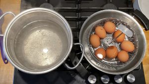 How to cook the perfect boiled egg, according to science urlhttps3A2F2Fassets.apnews.com2F382F6c2Faecf571df0ec34d667160b1a90ed2Fe78c4e81e28c48a49031