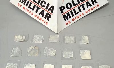 A 4-year-old girl unknowingly gave classmates cocaine, mistaking it for candy. Police link the case to a drug raid near Rio. Investigation still ongoing.