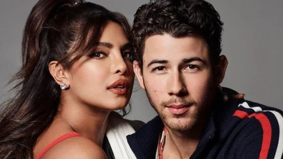Priyanka Shares Romantic Boat Pic With Nick, Calls Him ‘Mine’ 1 Priyanka Shares Romantic Boat Pic With Nick, Calls Him ‘Mine’