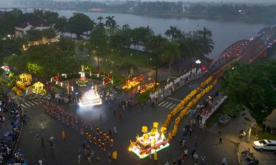 Thousands Join Buddha Procession in Hue to Celebrate Vesak