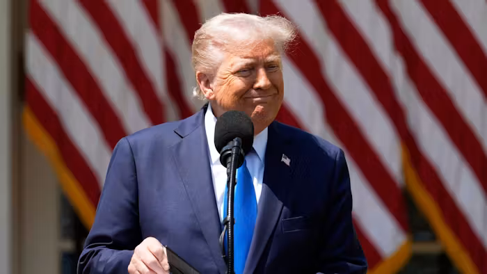 Trump Threatens 50% EU Tariffs, 25% Penalties on Apple Products 1 Trump Threatens 50% EU Tariffs, 25% Penalties on Apple Products