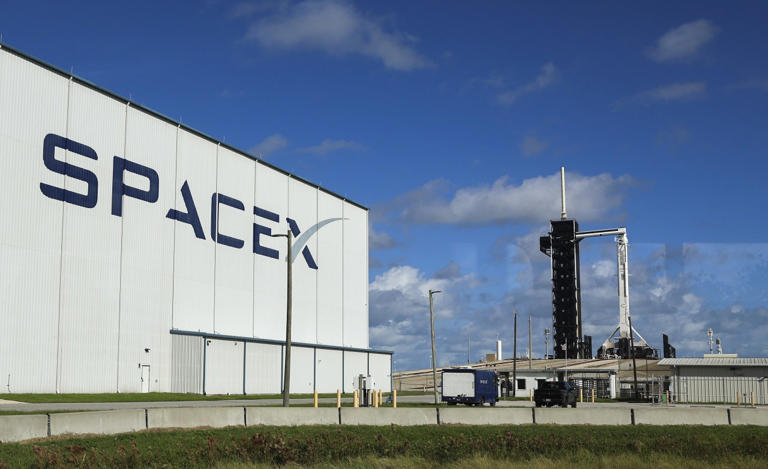 SpaceX to Hit $15.5B Revenue in 2025, Musk Says 1 SpaceX to Hit $15.5B Revenue in 2025, Musk Says